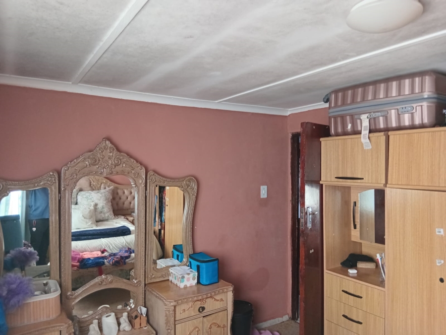 2 Bedroom Property for Sale in Kwa Nobuhle Eastern Cape